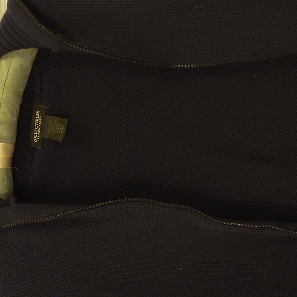 2 pieces:  grey & white cotton blouse & navy blue zip front sweater with pockets - Picture 7 of 9